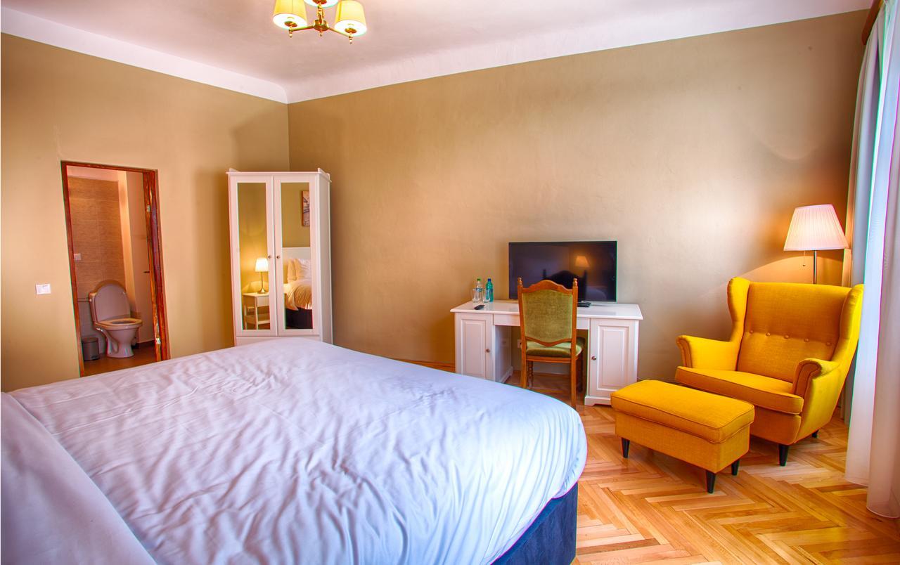 Goldsmith Bed & Breakfast Sibiu Exterior photo